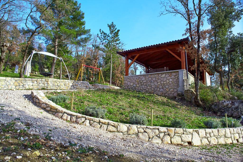Villa Vires 라빈 외부 사진