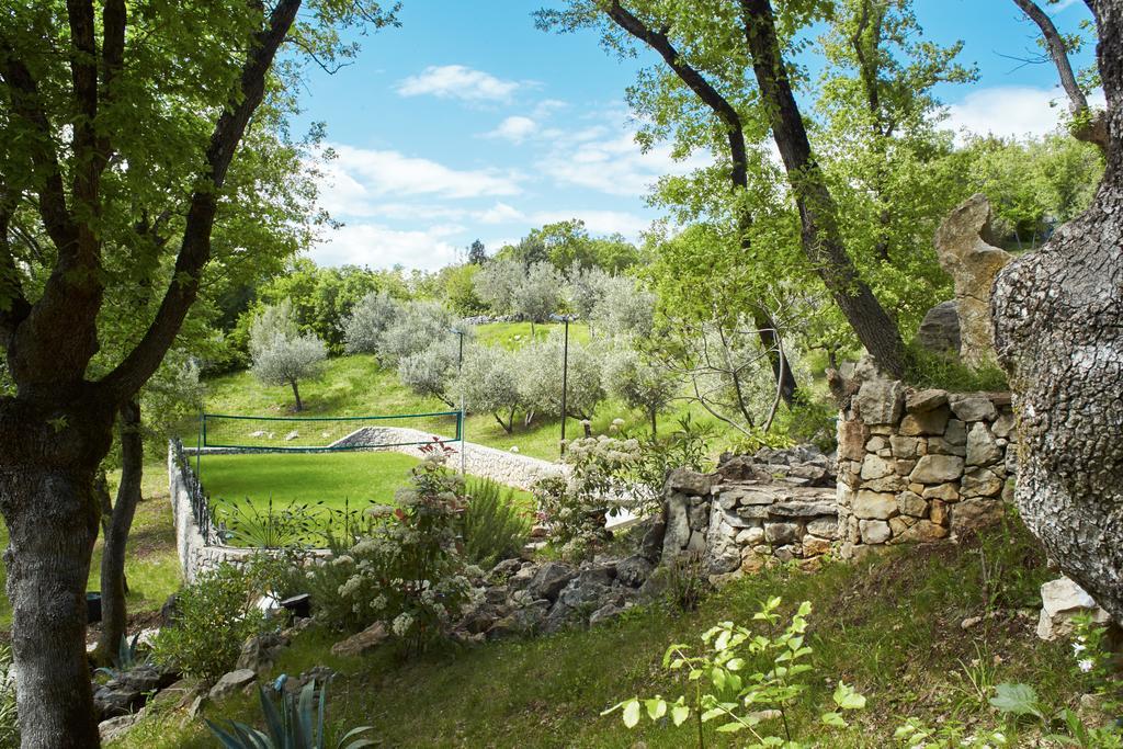 Villa Vires 라빈 외부 사진